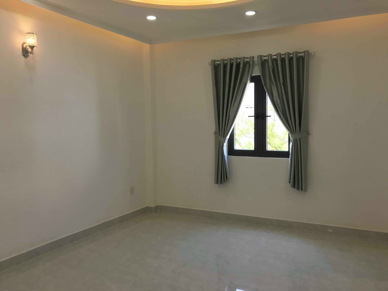 Biệt thự cổ điển 300m2, trệt, 3 lầu, full nội thất, ô tô tận nhà!